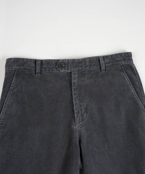 BIRBANTE(ビルバンテ)の「ガーメントウォッシングコーデュロイカーペンターC.Lフィットチノパンツ - グレー(その他パンツ・メンズ・グレー・LARGE/X-LARGE/SMALL/MEDIUM)」の4枚目の写真