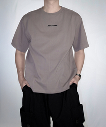 JUSTHANG（ジャストハング）の「12番手切り替えレタリングロゴアッシュブラウンラウンド半袖Tシャツ（Tシャツ/カットソー）」