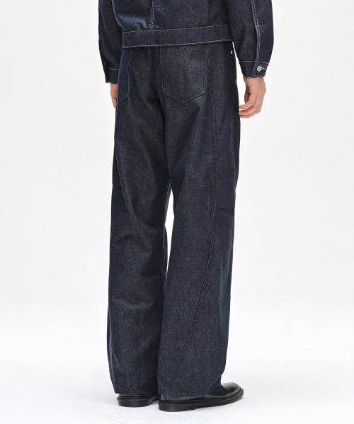 DECET（デケト）の「Curved Wide Jeans DCPT033CPIndigo2（デニムパンツ・レディース・その他・34/32/30/28/26）」の6枚目の写真
