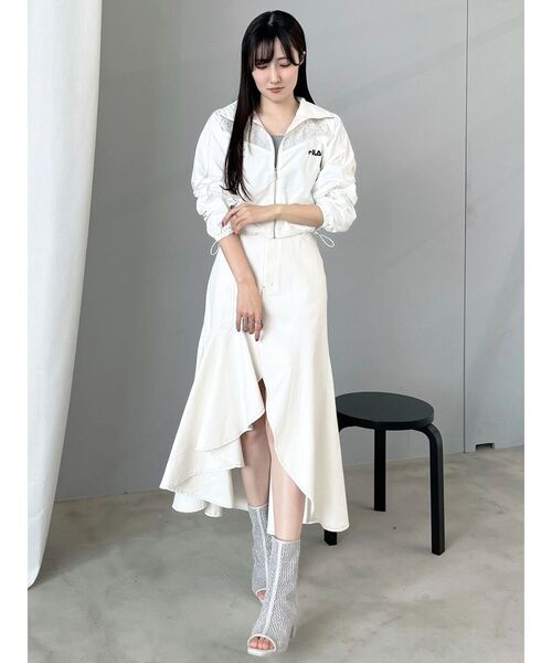 MERCURYDUO（マーキュリーデュオ）の「デニムイレギュラーヘムフレアスカート（スカート・レディース・ライトブルー/オフホワイト・MEDIUM/SMALL）」の19枚目の写真