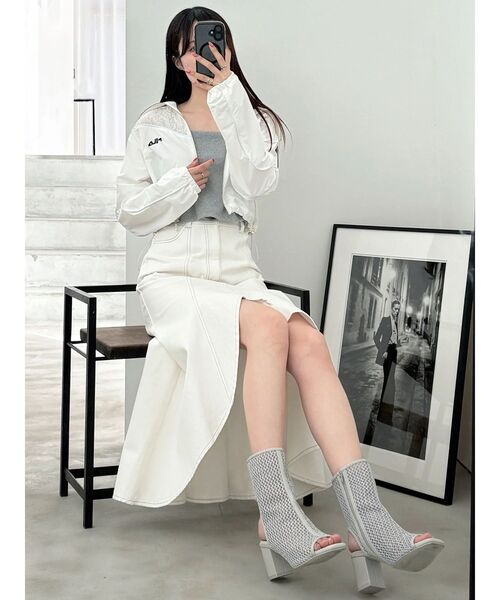 MERCURYDUO（マーキュリーデュオ）の「デニムイレギュラーヘムフレアスカート（スカート・レディース・ライトブルー/オフホワイト・MEDIUM/SMALL）」の22枚目の写真