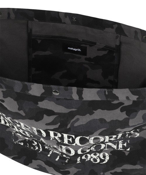 MAHAGRID（マハグリッド）の「『mahagrid/マハグリッド』 Camo Mail Bag/カモメールバッグ（ショルダーバッグ・レディース・ブラック/カーキ・FREE）」の7枚目の写真