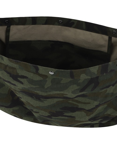 MAHAGRID（マハグリッド）の「『mahagrid/マハグリッド』 Camo Mail Bag/カモメールバッグ（ショルダーバッグ・レディース・ブラック/カーキ・FREE）」の15枚目の写真