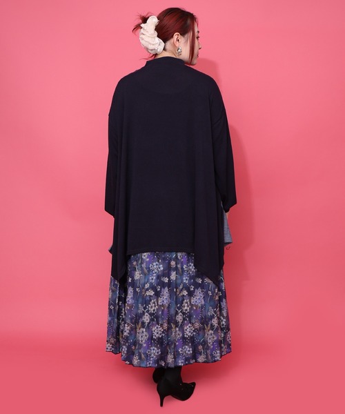 iS ScoLar（イズスカラー）の「553295：雅結×iS ScoLarコラボ 花蝶リバーシブルスカート（スカート・レディース・ブラック/ネイビー・L/M）」の5枚目の写真