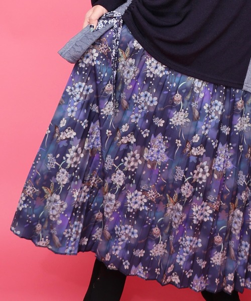 iS ScoLar（イズスカラー）の「553295：雅結×iS ScoLarコラボ 花蝶リバーシブルスカート（スカート・レディース・ブラック/ネイビー・L/M）」の6枚目の写真