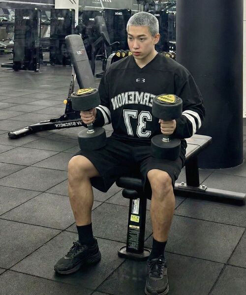PHERMENON(フェルメノン)の「オーバーサイズラグビージャージロングスリーブ - ライトグレー(Tシャツ/カットソー・メンズ・ライトグレー・1/2/3)」の7枚目の写真