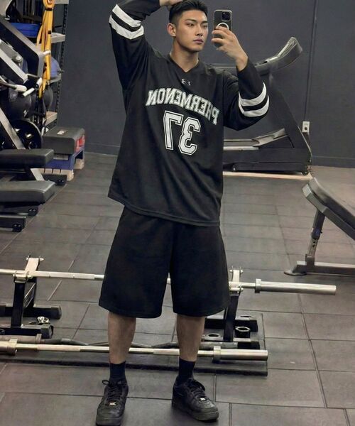 PHERMENON(フェルメノン)の「オーバーサイズラグビージャージロングスリーブ - ライトグレー(Tシャツ/カットソー・メンズ・ライトグレー・1/2/3)」の8枚目の写真