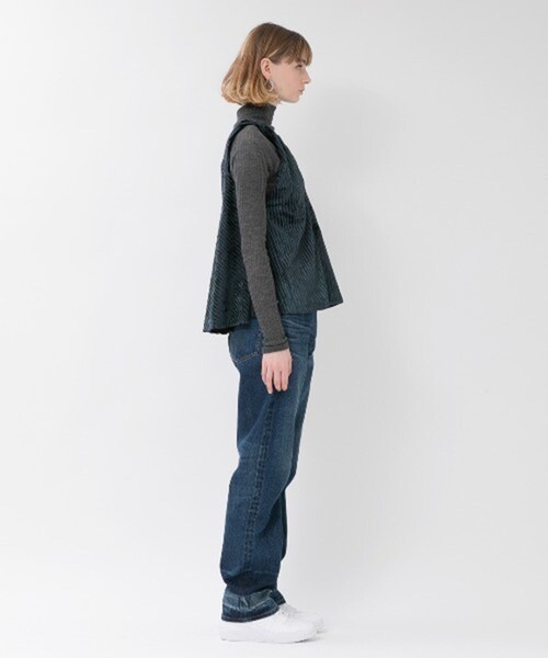 beautiful people(ビューティフルピープル)の「【beautiful people/ビューティフルピープル】selvedge denim bleach straightpants/セルビッジデニムブリーチストレートパンツ(デニムパンツ・レディース・ダークインディゴブルー・36/34)」の12枚目の写真