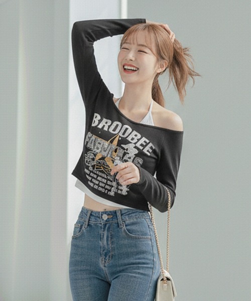 Pt18kg(プラチナイチハチキログラム)の「オフショルダーロゴプリントトップス(Tシャツ/カットソー・レディース・ブラック/ホワイト・FREE)」の6枚目の写真