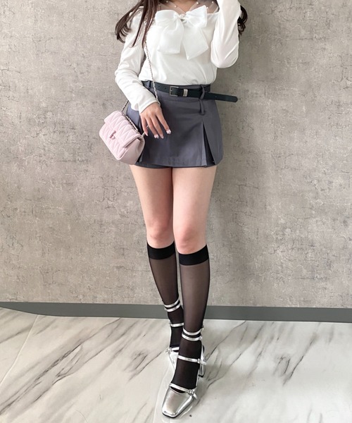 Mejoul（メジュール）の「【2026春夏新作】エナメルスクエアトゥチャンキーヒールパンプス（パンプス・レディース・ホワイト/ブラック/シルバー・L/M/S）」の5枚目の写真