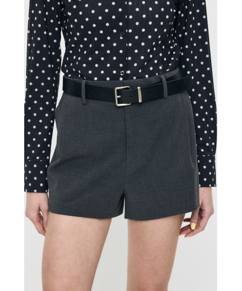 MOUSSY(マウジー)の「【26年SS新作】【セットアップ対応】TUCK ショーツ(その他パンツ・レディース・ネイビー/ライトベージュ/チャコールグレー・2/1)」の8枚目の写真