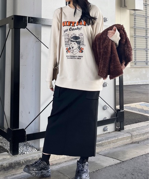 spiritoso（スピリトーゾ）の「GIFTDAYガールデザインプリント裏毛スウェット（スウェット・レディース・ホワイト/ライトベージュ/杢グレー・FREE）」の17枚目の写真