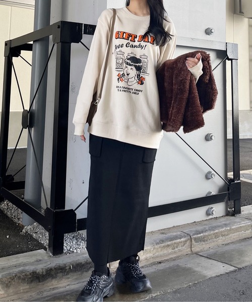 spiritoso（スピリトーゾ）の「GIFTDAYガールデザインプリント裏毛スウェット（スウェット・レディース・ホワイト/ライトベージュ/杢グレー・FREE）」の18枚目の写真