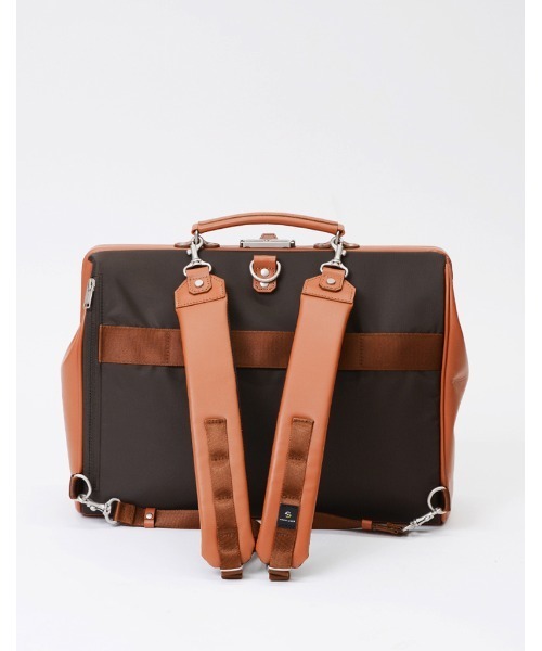 master-piece（マスターピース）の「master-piece / Tact leather ver. 2WAY バックパック / 04024-l（バックパック/リュック・メンズ・ブラック・FREE）」の2枚目の写真