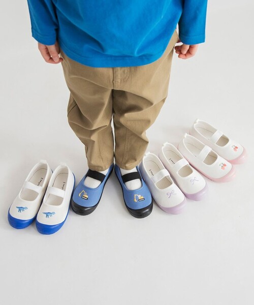 BRANSHES（ブランシェス）の「ワンポイント刺しゅう上履き（スリッポン・キッズ・ピンク/ブルー/ラベンダー/ブラック・16.0cm/15.0cm/19.0cm/18.0cm/17.0cm）」の7枚目の写真