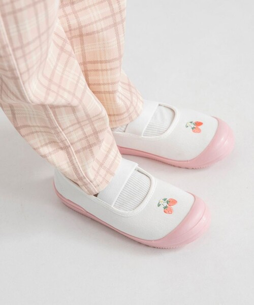 BRANSHES（ブランシェス）の「ワンポイント刺しゅう上履き（スリッポン・キッズ・ピンク/ブルー/ラベンダー/ブラック・16.0cm/15.0cm/19.0cm/18.0cm/17.0cm）」の12枚目の写真