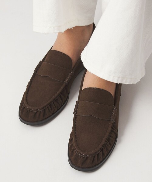 green label relaxing（グリーンレーベルリラクシング）の「ギャザー ローファー（ローファー・レディース・ダークブラウン/ブラック/ベージュ・25cm/22.5cm/24.5cm/23.5cm/24cm/23cm）」の3枚目の写真