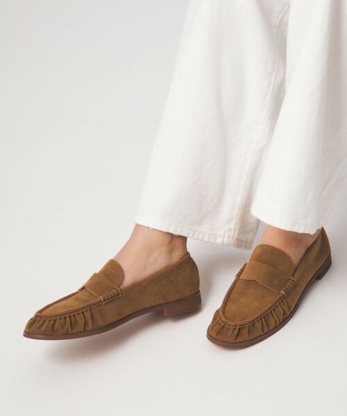 green label relaxing（グリーンレーベルリラクシング）の「ギャザー ローファー（ローファー・レディース・ダークブラウン/ブラック/ベージュ・25cm/22.5cm/24.5cm/23.5cm/24cm/23cm）」の4枚目の写真