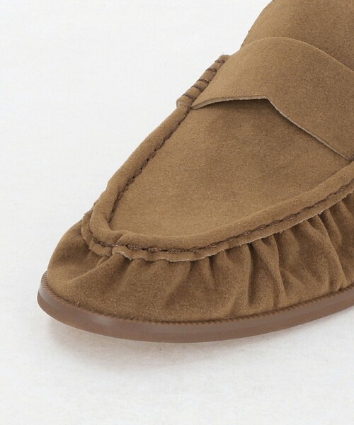 green label relaxing（グリーンレーベルリラクシング）の「ギャザー ローファー（ローファー・レディース・ダークブラウン/ブラック/ベージュ・25cm/22.5cm/24.5cm/23.5cm/24cm/23cm）」の16枚目の写真