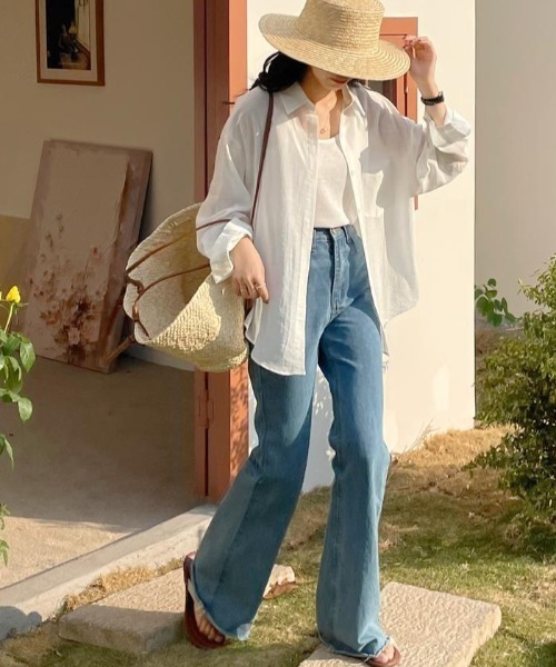 yuue' ( wear )(ユーイ)の「オーバーサイズセミシアーシャツ/冷房対策 UVカット(シャツ/ブラウス・レディース・ホワイト/ピンク/ブルー/グリーン/アイボリー・FREE)」の7枚目の写真