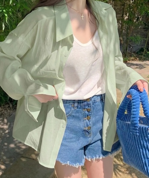 yuue' ( wear )(ユーイ)の「オーバーサイズセミシアーシャツ/冷房対策 UVカット(シャツ/ブラウス・レディース・ホワイト/ピンク/ブルー/グリーン/アイボリー・FREE)」の18枚目の写真