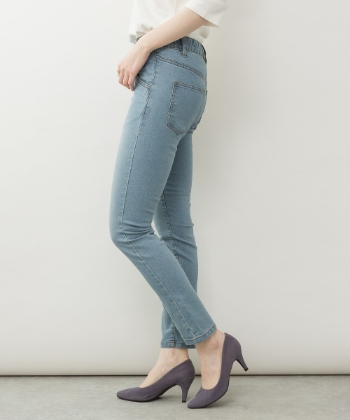 aity(アイティ)の「M-4L 紐付きゴムウエスト スキニーデニムパンツ(デニムパンツ・レディース・ネイビー/ブルー/ワンウォッシュ・3L/LL/L/M/4L)」の15枚目の写真