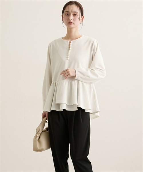 nissen（ニッセン）の「パール調ビジューペプラムカットソートップス【セットアップ対応】（Tシャツ/カットソー・レディース・チャコール/ブラック/オフホワイト・L/M）」の5枚目の写真