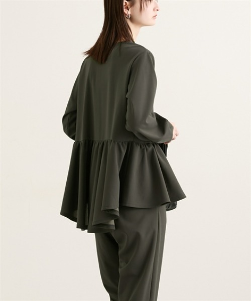 nissen（ニッセン）の「パール調ビジューペプラムカットソートップス【セットアップ対応】（Tシャツ/カットソー・レディース・チャコール/ブラック/オフホワイト・L/M）」の15枚目の写真