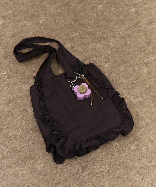 ADAM ET ROPE'(アダムエロペ)の「フリルトートバッグ(トートバッグ・レディース・チャコールグレー/クリーム・FREE)」の10枚目の写真