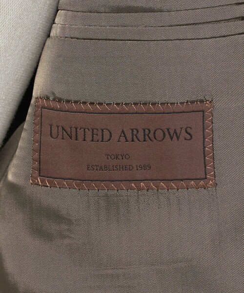 UNITED ARROWS(ユナイテッドアローズ)の「Vitale Barberis Canonico シャドーストライプ シングル 3ボタン スーツ MC―MODEL 撥水(セットアップ・メンズ・モカ・46/48)」の19枚目の写真