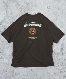WILD THINGS（ワイルドシングス）の「限定展開 WILD THINGS×FREAK'S STORE/ワイルドシングス 別注 ビッグシルエット タイガーモチーフ バック刺繍ワッペン Tシャツ（Tシャツ/カットソー）」