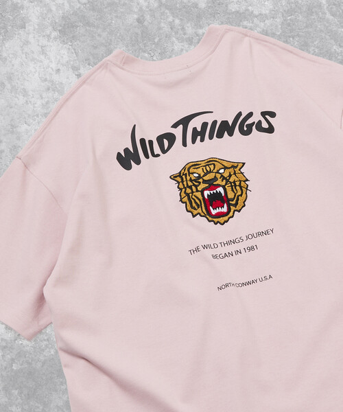 FREAK'S STORE(フリークスストア)の「限定展開 WILD THINGS×FREAK'S STORE ワイルドシングス 別注 ビッグシルエット タイガーモチーフ バック刺繍 ワッペン Tシャツ(Tシャツ/カットソー・メンズ・杢グレー/ホワイト/ブラウン/ブラック/グレイッシュベージュ/ピンク・SMALL/LARGE/MEDIUM)」の6枚目の写真
