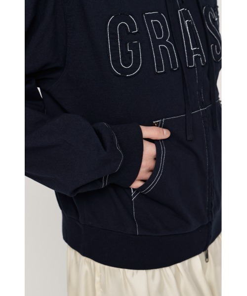 SLY(スライ)の「APPLIQUE LOGO HOODIE アップリケロゴフーディー 春服 ジップパーカー(パーカー・レディース・ライトブラック/ネイビー/カーキ/ライトブルー・FREE)」の6枚目の写真