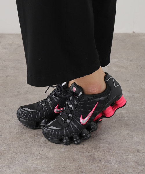 NIKE(ナイキ)の「NIKE / ナイキ W SHOX TL OFF NOIR/METALLIC SILVER-HYPER PINK(スニーカー・レディース・ブラック・24cm/23cm)」の12枚目の写真