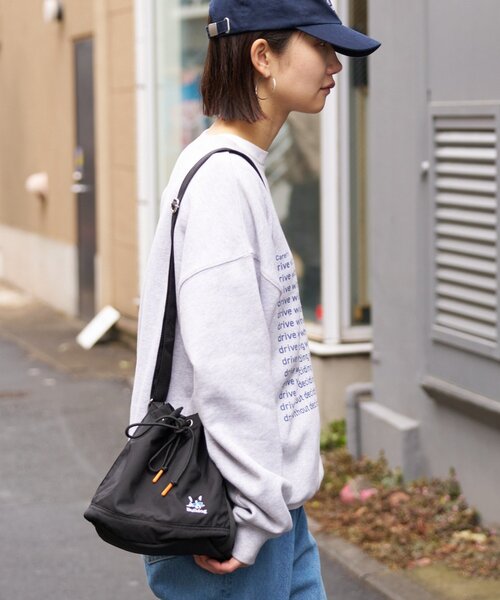 CIAOPANIC TYPY（チャオパニックティピー）の「【ユニセックス】ブルドッグ/犬刺繍ロゴ巾着バッグ（ショルダーバッグ・レディース・ブラック・ONE SIZE）」の7枚目の写真