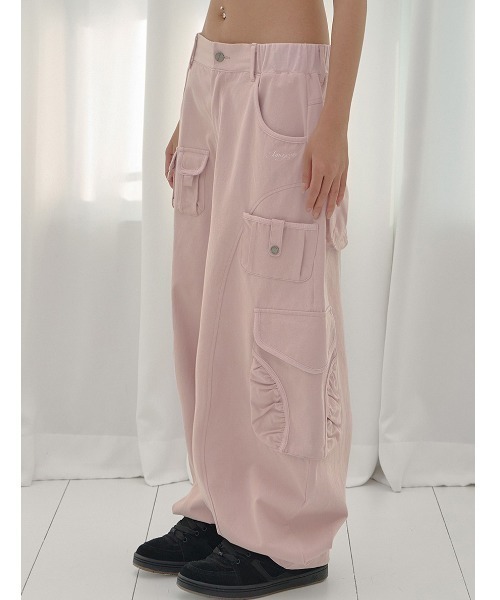 FANCY CLUB(ファンシークラブ)の「A'GEM/9 × .kom 『FANCY CLUB/ファンシークラブ』 CARGO WORK BALLOON PANTS/カーゴワークバルーンパンツ(その他パンツ・レディース・アイボリー/ブラック/ピンク・FREE)」の3枚目の写真
