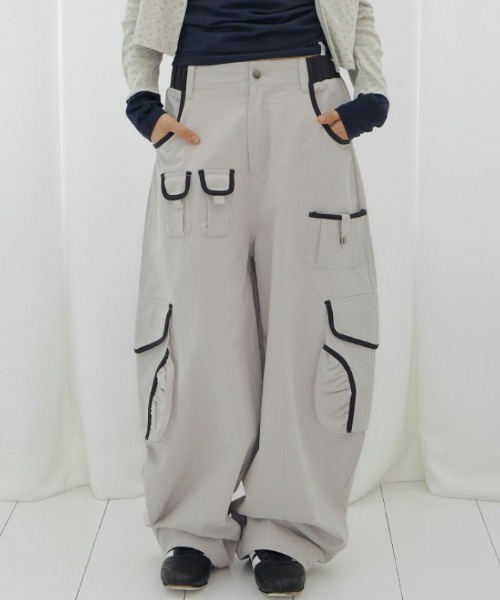 FANCY CLUB(ファンシークラブ)の「A'GEM/9 × .kom 『FANCY CLUB/ファンシークラブ』 CARGO WORK BALLOON PANTS/カーゴワークバルーンパンツ(その他パンツ・レディース・アイボリー/ブラック/ピンク・FREE)」の2枚目の写真