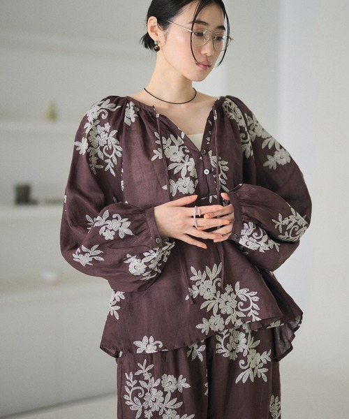 LAULEN（ローレン）の「ramie botanical embroidery blouse /ラミーボタニカル柄刺繍ブラウス（シャツ/ブラウス・レディース・アイボリー/ブラウン・FREE）」の18枚目の写真