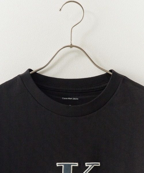 Calvin Klein(カルバン・クライン)の「Calvin Klein/カルバンクライン SS 16S TRICOLOR MONOLOGO GRAPHIC TEE 半袖Tシャツ 秋 秋服 2026年秋冬(Tシャツ/カットソー・メンズ・ホワイト/ブラック/ブルー・M/L/XL)」の12枚目の写真