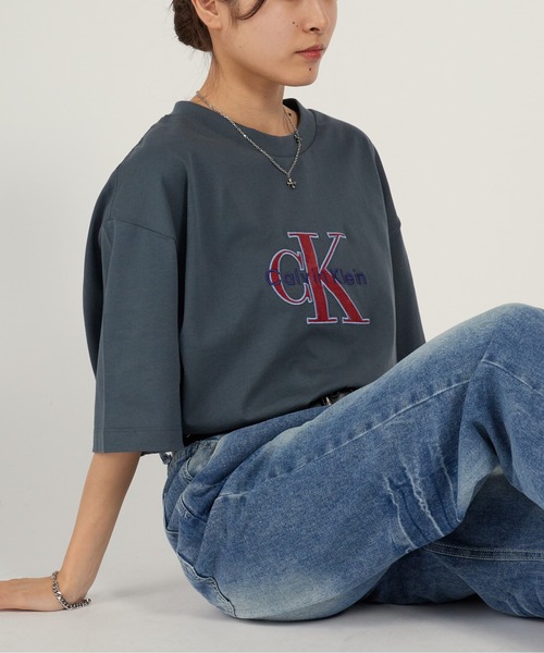 Calvin Klein(カルバン・クライン)の「Calvin Klein/カルバンクライン SS 16S TRICOLOR MONOLOGO GRAPHIC TEE 半袖Tシャツ 秋 秋服 2026年秋冬(Tシャツ/カットソー・メンズ・ホワイト/ブラック/ブルー・M/L/XL)」の21枚目の写真