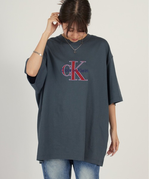 Calvin Klein(カルバン・クライン)の「Calvin Klein/カルバンクライン SS 16S TRICOLOR MONOLOGO GRAPHIC TEE 半袖Tシャツ 秋 秋服 2026年秋冬(Tシャツ/カットソー・メンズ・ホワイト/ブラック/ブルー・M/L/XL)」の19枚目の写真