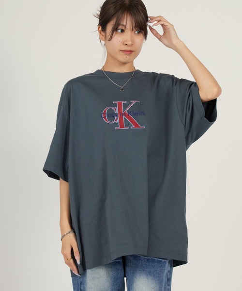 Calvin Klein(カルバン・クライン)の「Calvin Klein/カルバンクライン SS 16S TRICOLOR MONOLOGO GRAPHIC TEE 半袖Tシャツ 秋 秋服 2026年秋冬(Tシャツ/カットソー・メンズ・ホワイト/ブラック/ブルー・M/L/XL)」の18枚目の写真