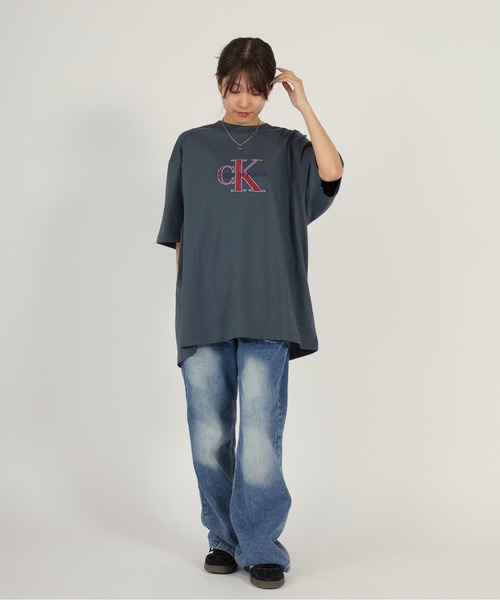 Calvin Klein(カルバン・クライン)の「Calvin Klein/カルバンクライン SS 16S TRICOLOR MONOLOGO GRAPHIC TEE 半袖Tシャツ 秋 秋服 2026年秋冬(Tシャツ/カットソー・メンズ・ホワイト/ブラック/ブルー・M/L/XL)」の17枚目の写真