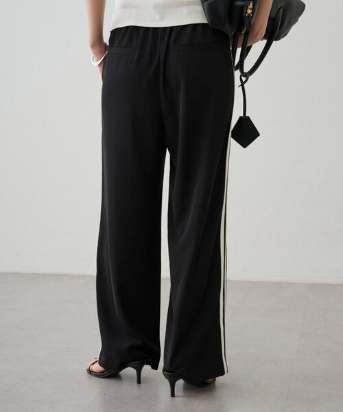 LOUNGEDRESS（ラウンジドレス）の「ラインパンツ（その他パンツ・レディース・ブルー/ブラック・SMALL/MEDIUM）」の9枚目の写真