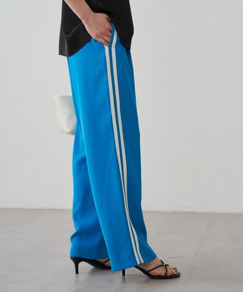 LOUNGEDRESS（ラウンジドレス）の「ラインパンツ（その他パンツ・レディース・ブルー/ブラック・SMALL/MEDIUM）」の13枚目の写真