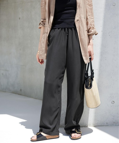 SLOBE IENA（スローブイエナ）の「《シリーズあり/追加》フィブリルリラックスパンツ（その他パンツ・レディース・ベージュ/ブラック系その他/ブラック・38/40）」の9枚目の写真