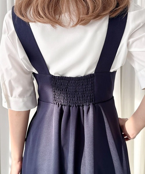 F i.n.t(フィント)の「チェーンビット使いディープVネックジャンパースカート/fint フィント(ジャンパースカート・レディース・ライトグリーン/ネイビー・FREE)」の7枚目の写真