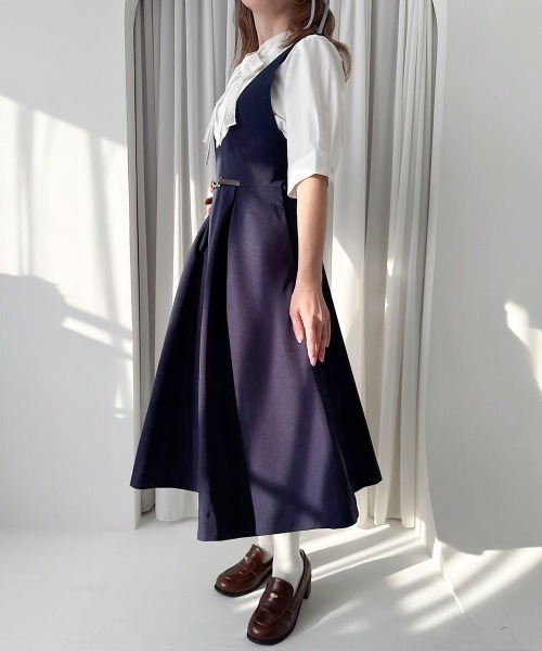 F i.n.t(フィント)の「チェーンビット使いディープVネックジャンパースカート/fint フィント(ジャンパースカート・レディース・ライトグリーン/ネイビー・FREE)」の9枚目の写真