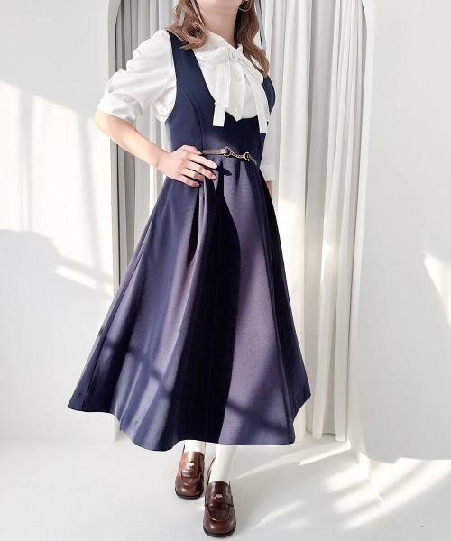 F i.n.t(フィント)の「チェーンビット使いディープVネックジャンパースカート/fint フィント(ジャンパースカート・レディース・ライトグリーン/ネイビー・FREE)」の10枚目の写真