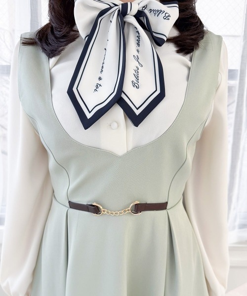 F i.n.t(フィント)の「チェーンビット使いディープVネックジャンパースカート/fint フィント(ジャンパースカート・レディース・ライトグリーン/ネイビー・FREE)」の13枚目の写真